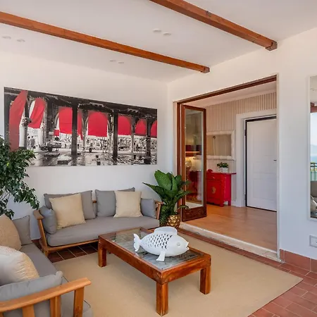 Rooftop 31 With Sea View